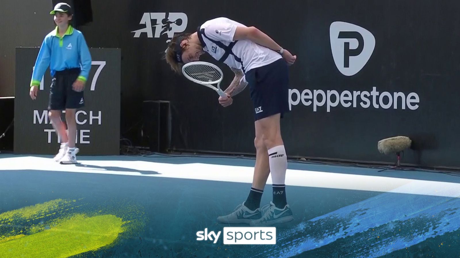 Alexander Bublik underarm serve