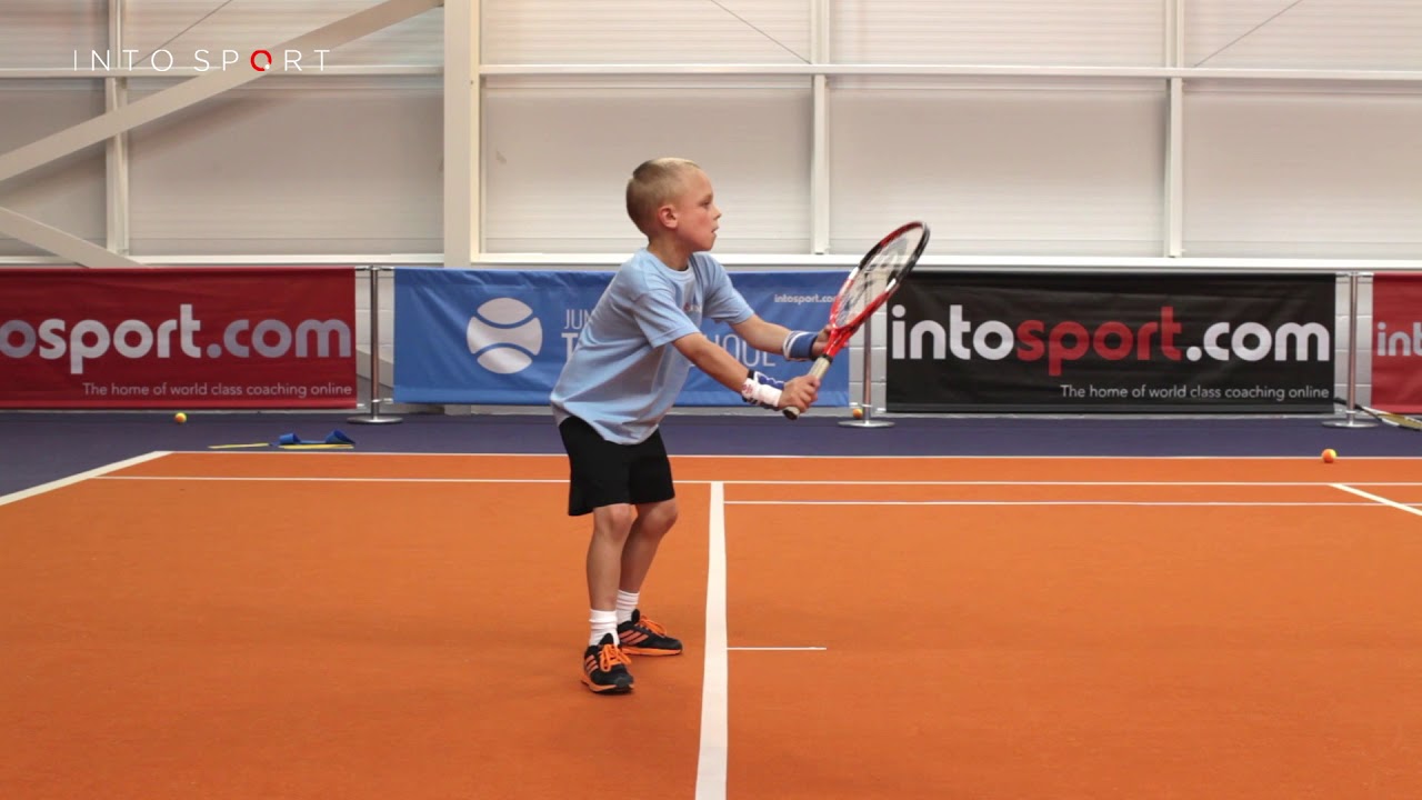 Drill de forehand para crianças no tênis